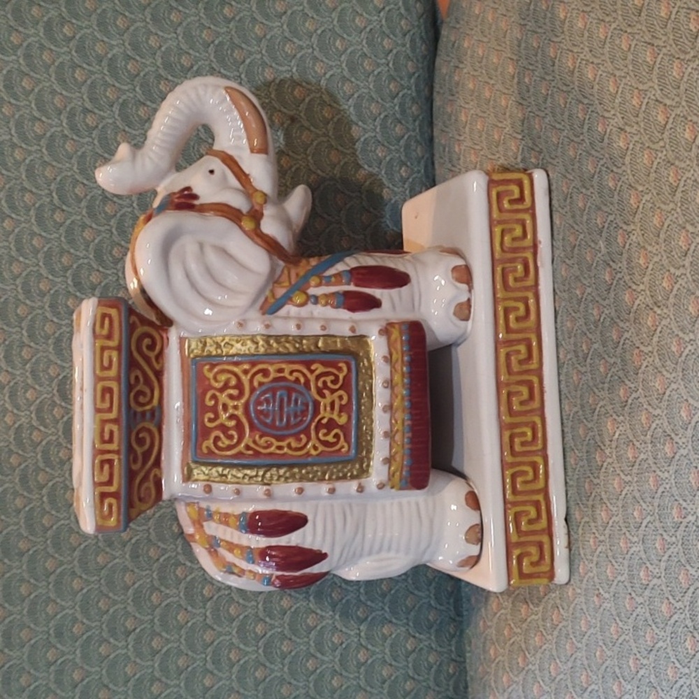 Decorative Vintage Ceramic Elephant Ashtray